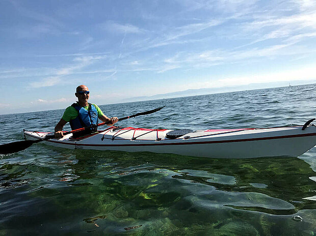 Mit dem Kajak paddeln im herrlichen Bodensee Mit dem Kajak paddeln im herrlichen Bodensee