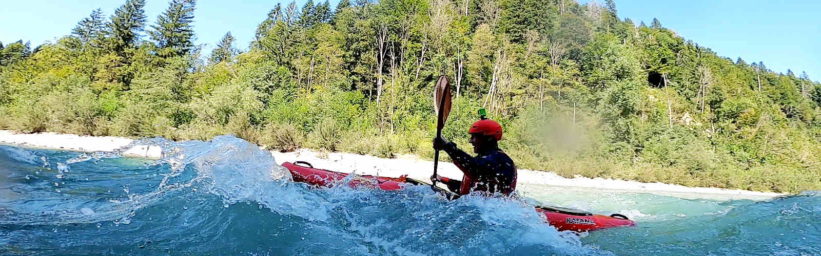 Mit dem Dagger Katana im Wildwasser Daniel Haider - Wildwasser mit Dagger Katana